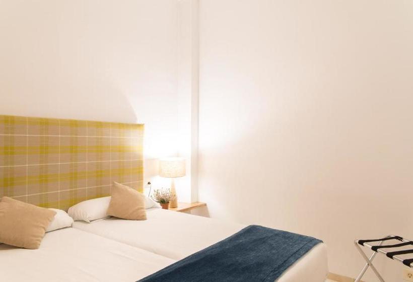 Suites Campo Del Príncipe