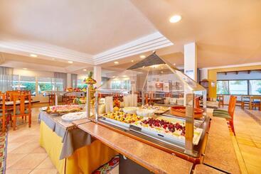 Gavimar Cala Gran Hotel And Apartments