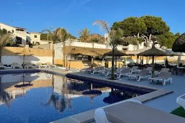 ホテル Chevy & Suites