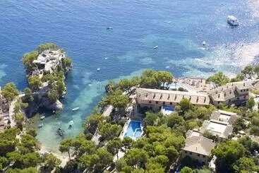 ホテル Petit Cala Fornells
