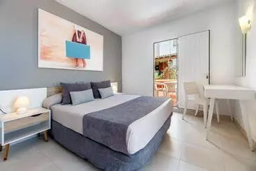 アパートホテル Cenit & Apts. Sol Y Viento