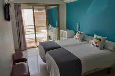 בית מלון כפרי Clibomar Jamaica