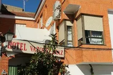 Отель Vazquez Diaz