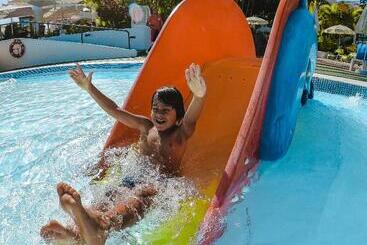 ホテル Jardin Tecina