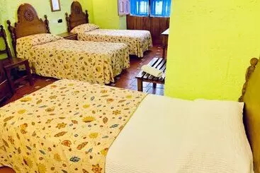 Hotel Hermanos Macias