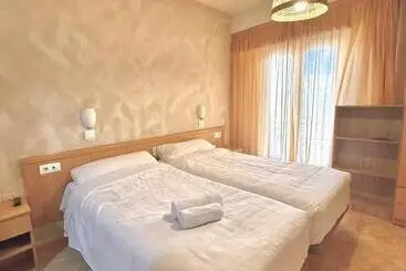 簡易ホテル HS Altet Suites - Alicante Airport