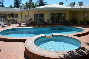 Glenelg Motel