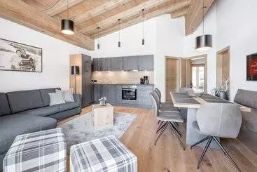 هتل Alpenparks Chalet & Apartment Alpina Seefeld