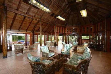 리조트 The Lodge At Chaacreek