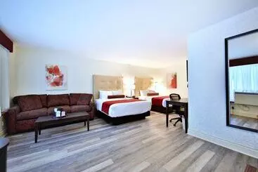 Best Western Plus Montreal Downtown  Hotel Europa