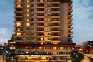 Chateau Victoria Hotel & Suites