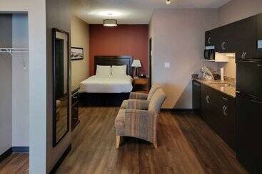 هتل Quality Inn & Suites