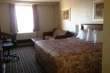 בית מלון כפרי Ramada Yorkton