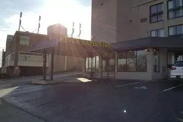 酒店 River Rapids Inn