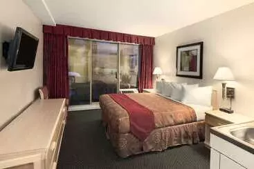 ホテル Travelodge By Wyndham Nanaimo