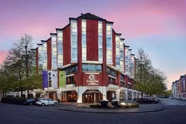 هتل Doubletree By Hilton Hannover Schweizerhof
