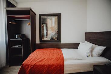 Hotel Art & Business