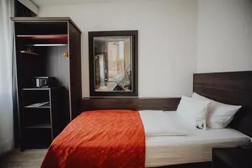 هتل Art & Business