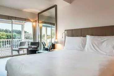 فندق Anne De Bretagne