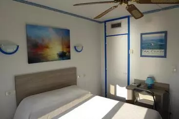 בית מלון כפרי Cyrnea