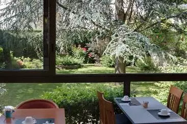 בית מלון כפרי Des Cedres