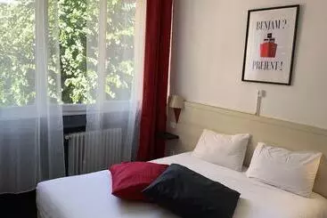 ホテル Hôtel Vieille Tour Centre Rouen