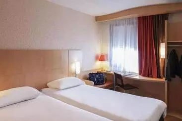 هتل Ibis Cambrai