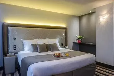 هتل Hôtel Le Châteaubriant