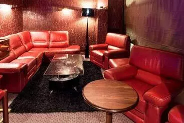 בית מלון כפרי Ibis Alençon