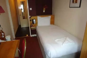 בית מלון כפרי Sky Plaza