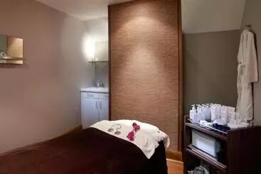 Macdonald Alveston Manor Hotel & Spa