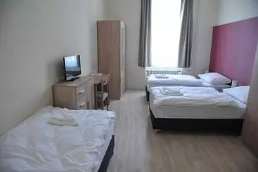 Hotel Piros Arany Panzió Kalocsa