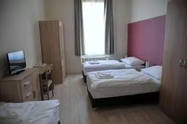 Hotel Piros Arany Panzió Kalocsa