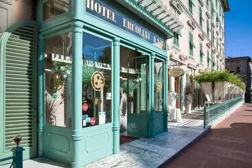 Отель Ercolini & Savi