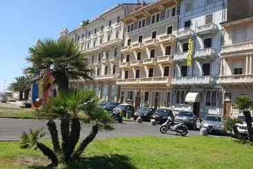 ホテル Marchionni