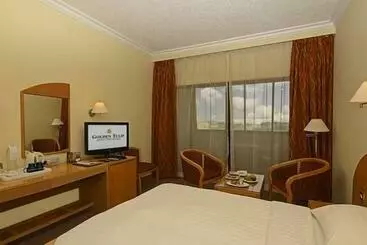 هتل Golden Tulip Seeb Muscat