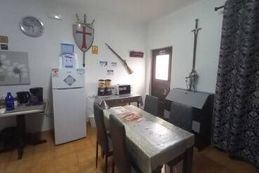 اقامتگاه Alojamento Elvas Luso Espanhola