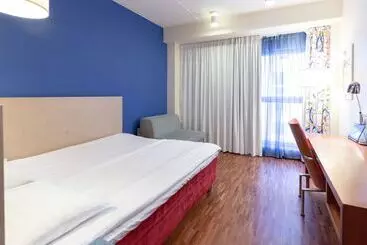 هتل Holiday Inn Turku