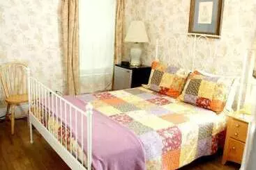 هتل The Coolidge Corner Guest House: A Brookline Bed And Breakfast
