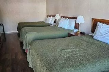 Отель Americas Best Value Inn Mackinaw City