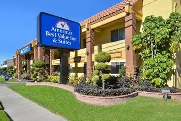 فندق Americas Best Value Inn & Suites Fontana