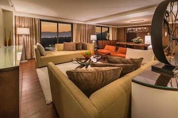 هتل Bally S Lake Tahoe Casino Resort