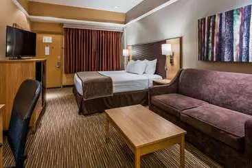 فندق Best Western Plus Landing View Inn & Suites