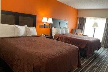 Crossroads Hotel And Huron Event Center