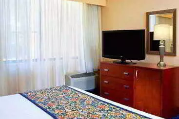 בית מלון כפרי Courtyard By Marriott Atlanta Windy Hill/ballpark