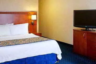 فندق Courtyard By Marriott Atlanta Windy Hill/ballpark