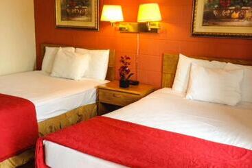 בית מלון כפרי Rodeway Inn