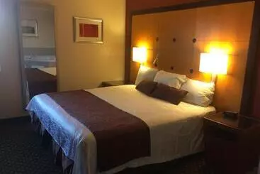 בית מלון כפרי Travelodge By Wyndham Brooklyn Center