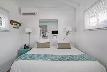 فندق Driftwood Resort On The Ocean