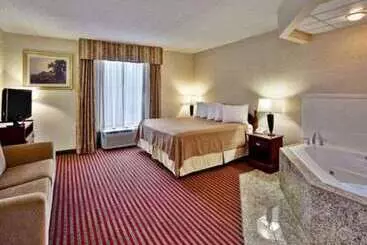 Hotel Quality Inn & Suites